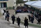 INAUGURARON DOS AULAS Y EL CAMPO DEPORTIVO