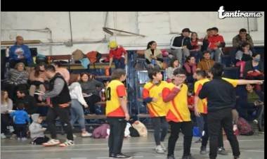 LAS ÚLTIMAS DEL BÁSQUET F., FÚTBOL V., VOLEY F., HANDBALL