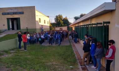 CONVOCATORIA: ASAMBLEA COOPERADORA IPETyM 84