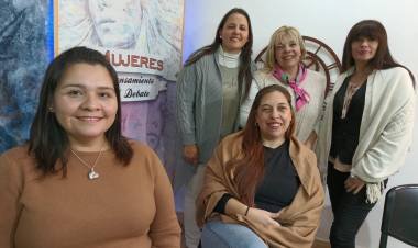 MUJERES, PENSAMIENTO Y DEBATE 