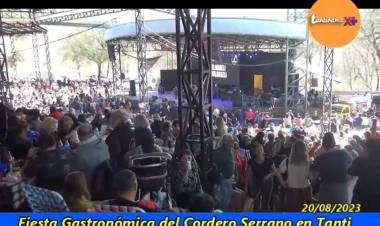 FIESTA GASTRONÓMICA: EL ANFITEATRO QUEDÓ CHICO