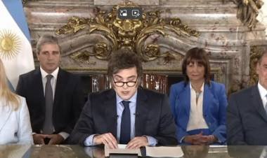 DISCURSO DE UN MILEI MENOS LEON