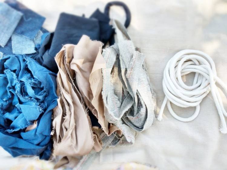 LAURA ROBLES EN LA U.P.T. DICTARÁ CURSOS DE ARTESANÍA TEXTIL  (ver fotos)